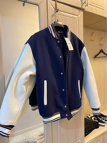 m Beden ZARA KONTRAST BOMBER CEKET