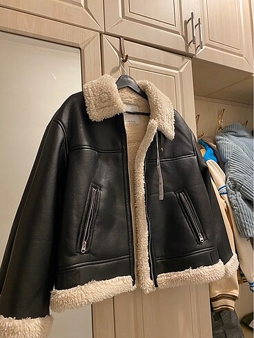 m Beden siyah Renk BERSHKA ÇİFT TARAFLI UZUN CEKET