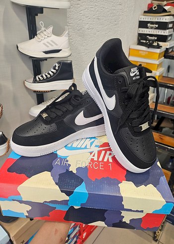Nike Air Force 1 Siyah Beyaz Sikligi