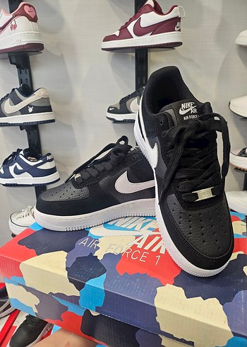 Nike Air Force 1 Siyah Beyaz Retro Sneaker