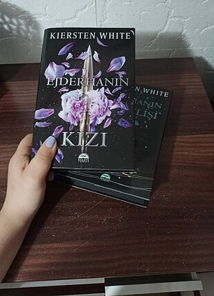  Beden Renk Ejderhanın kızı