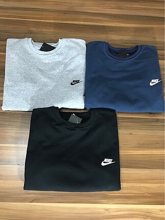 Nike Bisiklet Yaka Sweatshirt