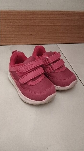 Vicco 20 numara kız çocuk spor ayakkabısı