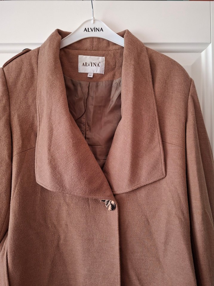 Bej Midi Boy Düğmeli Keten Hamile Kabanı - Görsel 3