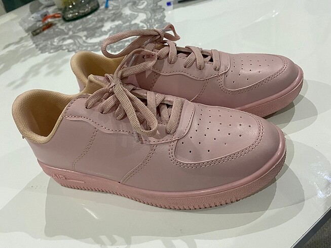 Nike Pembe ayakkabı