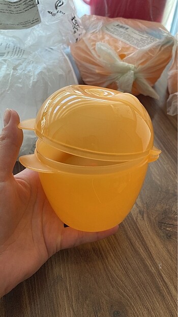 Tupperware elma sakla
