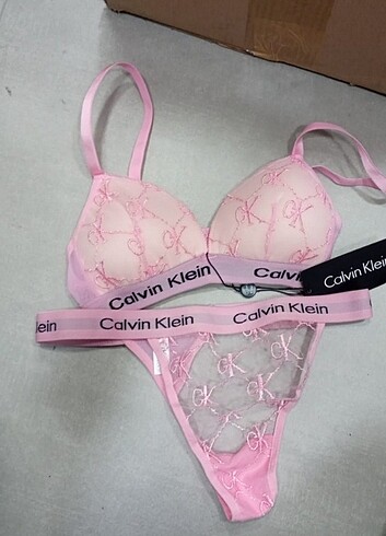 s Beden Calvin Klein iç çamaşır takımı