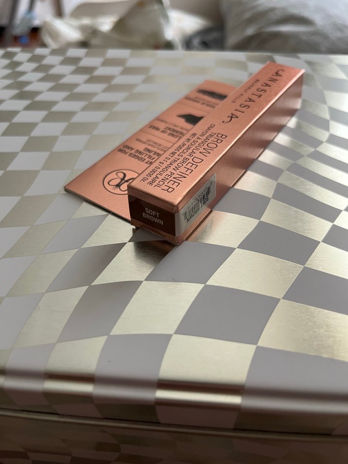 Anastasia Beverly Hills Kaş Kalemi - Koyu Bej - Görsel 2