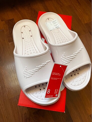 Nike plaj terliği 39 numara