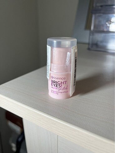 Beden Essence bright eyes