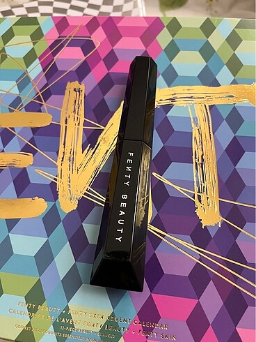 Hella Thicc Volumizing Mascara Fenty Beauty