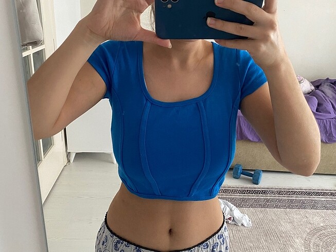 Mavi crop üst bluz