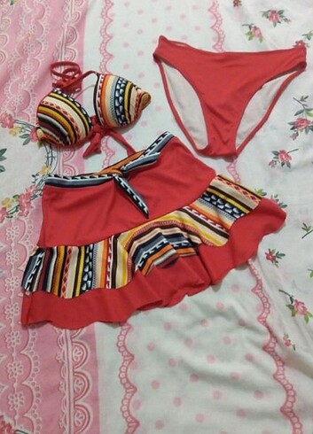 Üçlü bikini takımı 