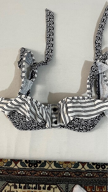 Bikini üstü