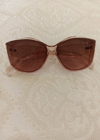 Ray Ban Bej Şeffaf Kadın Güneş Gözlüğü