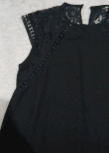 Siyah V Yaka Fırfırlı Midi Elbise - Görsel 4