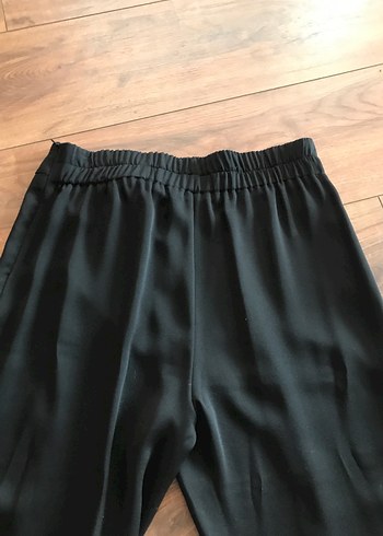 Kadın Siyah Pilili Kumaş Pantolon - Görsel 3