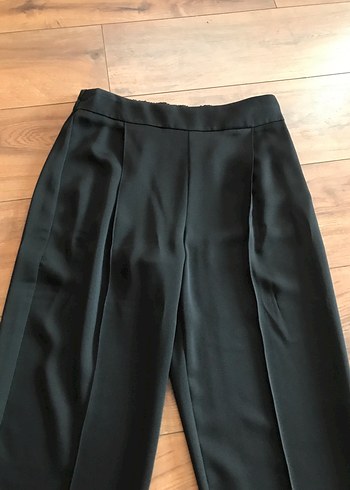 Kadın Siyah Pilili Kumaş Pantolon - Görsel 2
