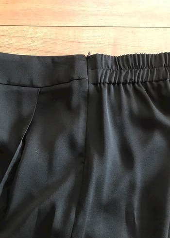 Kadın Siyah Pilili Kumaş Pantolon - Görsel 4