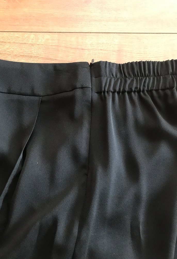 Kadın Siyah Pilili Kumaş Pantolon - Görsel 4