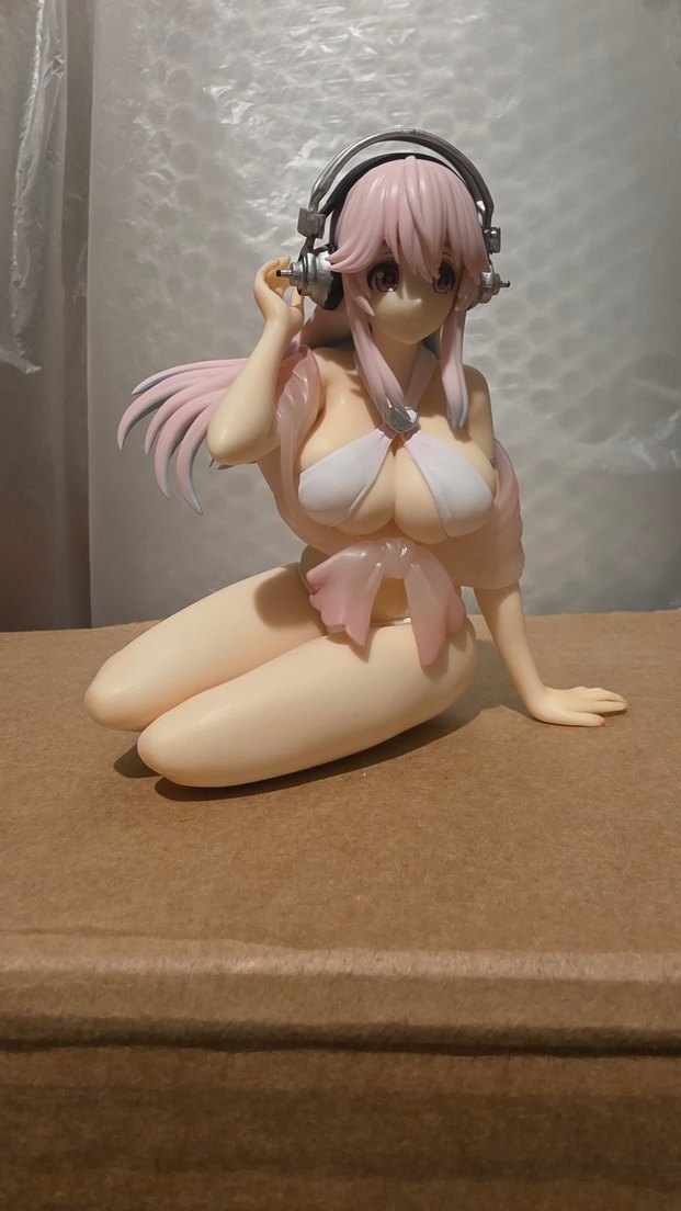 Super Sonico Figürü - Görsel 2