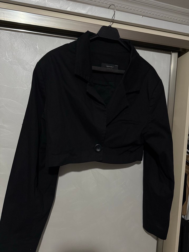 Vatkalı crop blazer - Görsel 4
