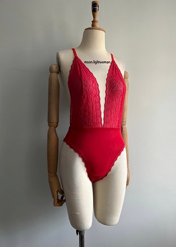 Kırmızı Dantel Detaylı Askılı Bodysuit - Görsel 2