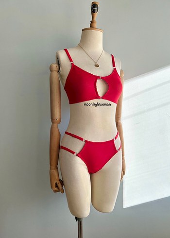 Kırmızı Tasarım Dekolteli Takım - Görsel 3