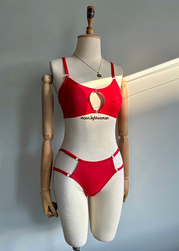 Kırmızı Tasarım Dekolteli Takım - Görsel 4