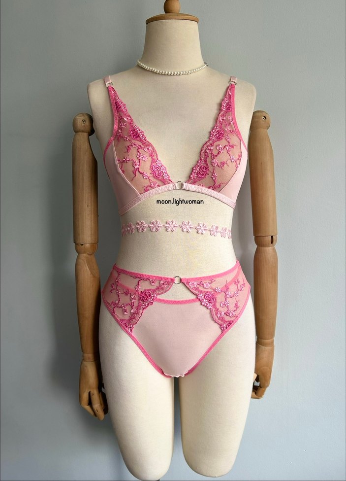 Tasarım Pembe Bra-Sütyen Takım - Görsel 3
