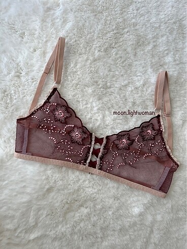 Tasarım Çapraz Bantlı Bralet