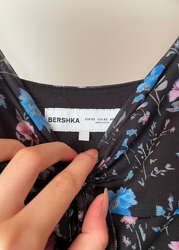 xs Beden bershka çiçekli tül elbise