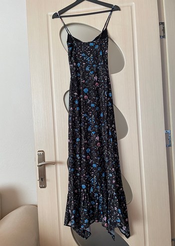 xs Beden çeşitli Renk bershka çiçekli tül elbise