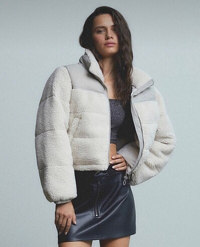 pull bear crop peluş mont