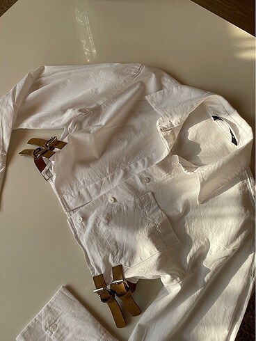Zara zara kemerli crop gömlek