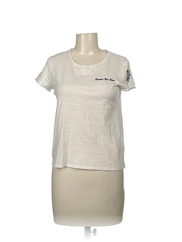 Mavi T-shirt %70 İndirimli.