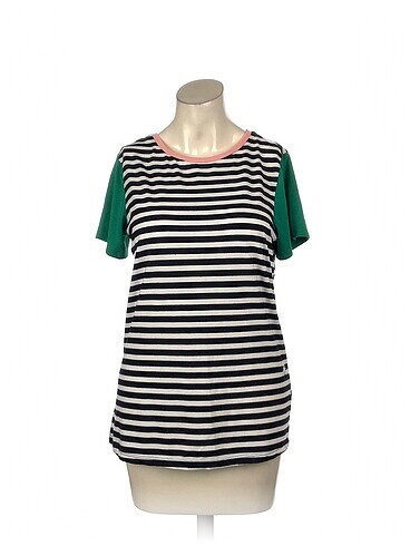 Diğer T-shirt %70 İndirimli.