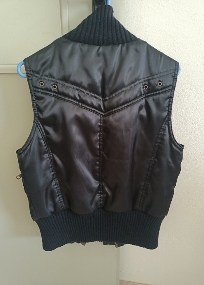 Siyah şişme yelek  - Görsel 2