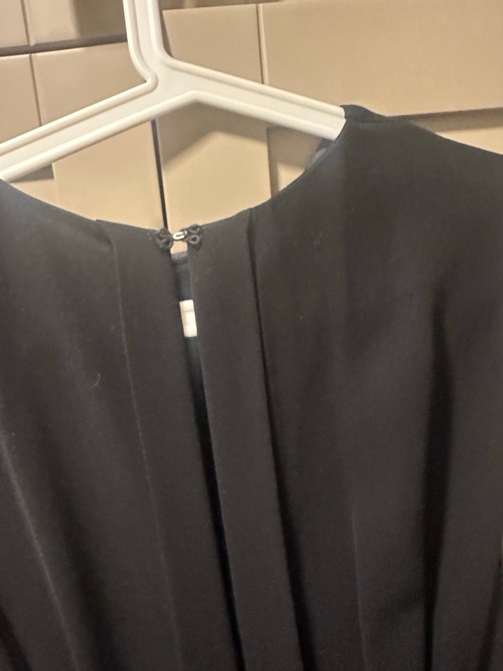 Siyah Elbise - Görsel 4