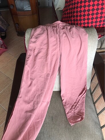 pull and bear pembe pantolon
