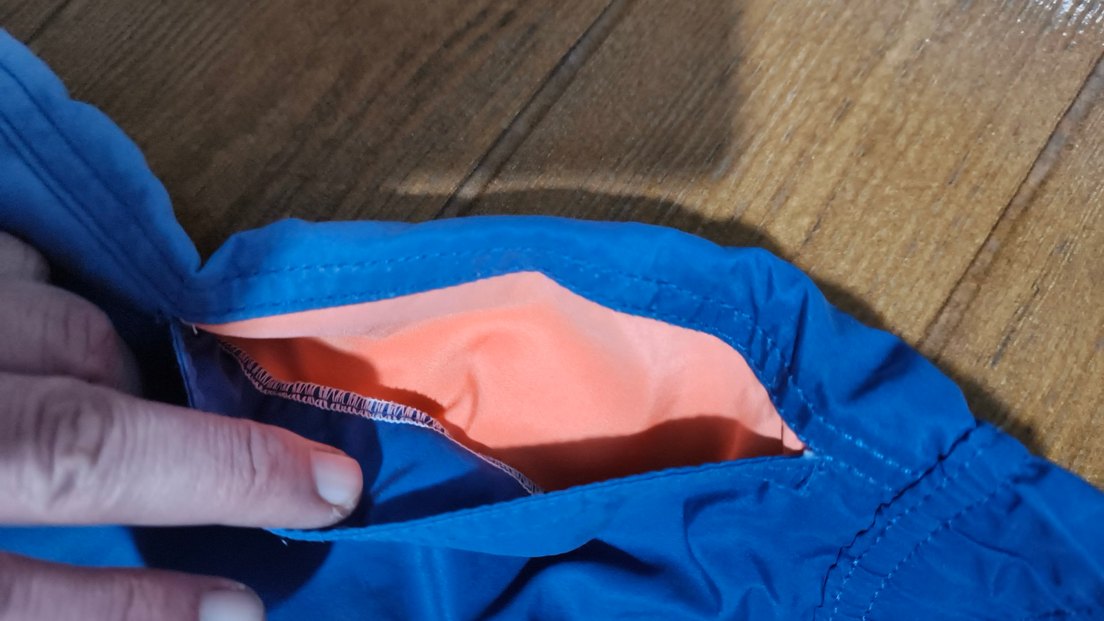 #Erkek şort .Yenidir..arkada nokta leke.. - Görsel 4