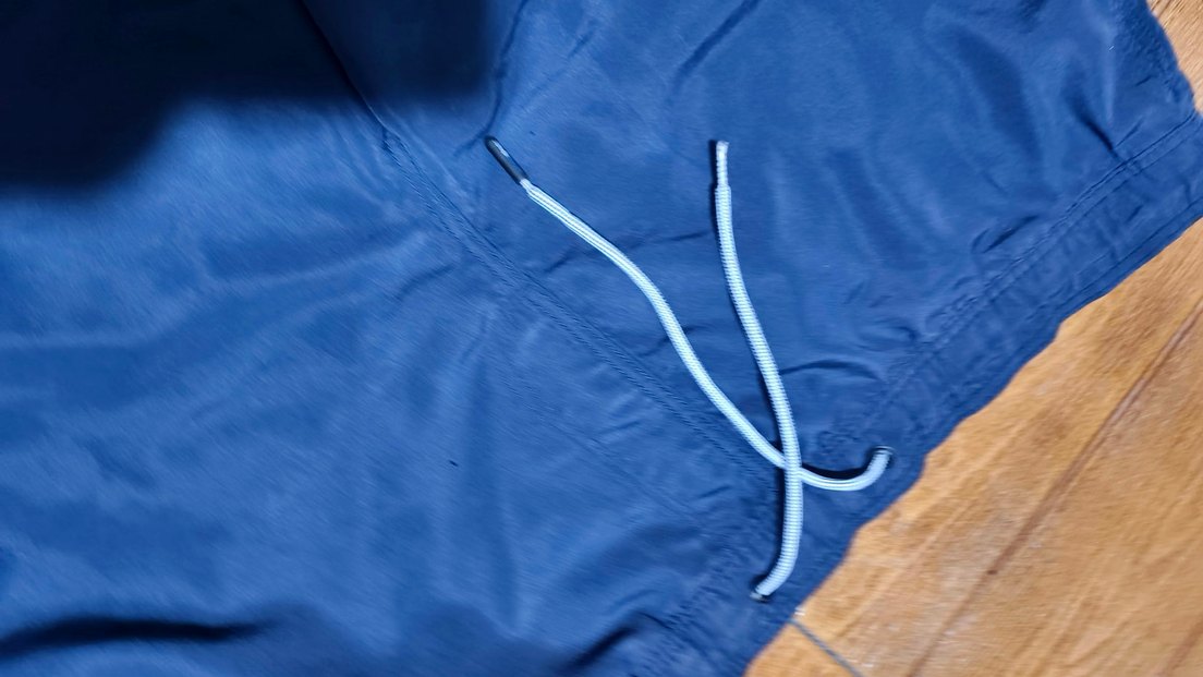 #Jack Jones erkek şort..İki nokta kusur ve arkada leke.. - Görsel 2