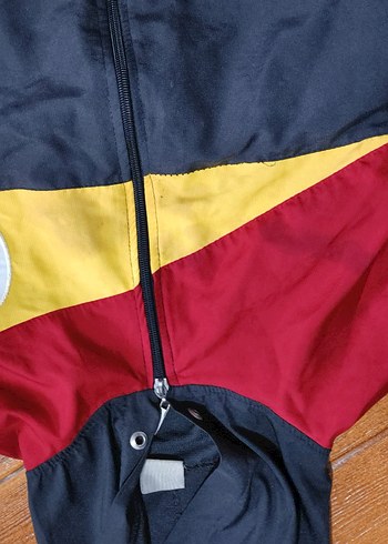 #Erkek yelek mont..Galatasaray..Koltuk ucu sökük, dikilir.. - Görsel 2