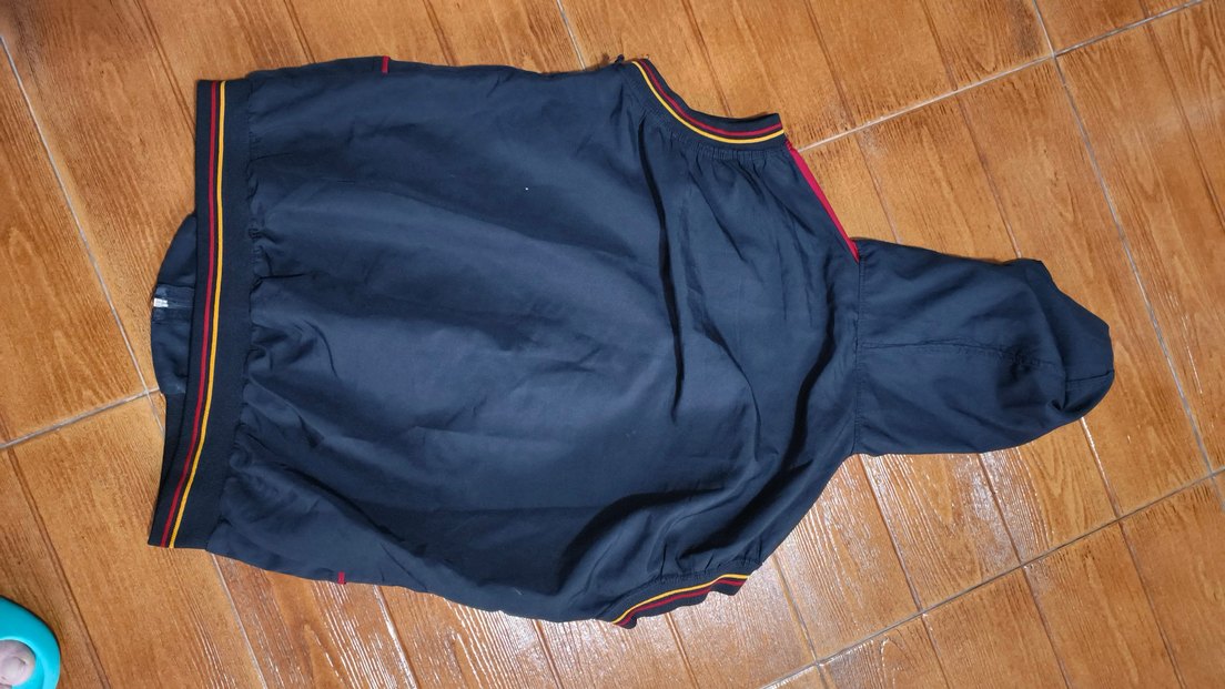 #Erkek yelek mont..Galatasaray..Koltuk ucu sökük, dikilir.. - Görsel 5