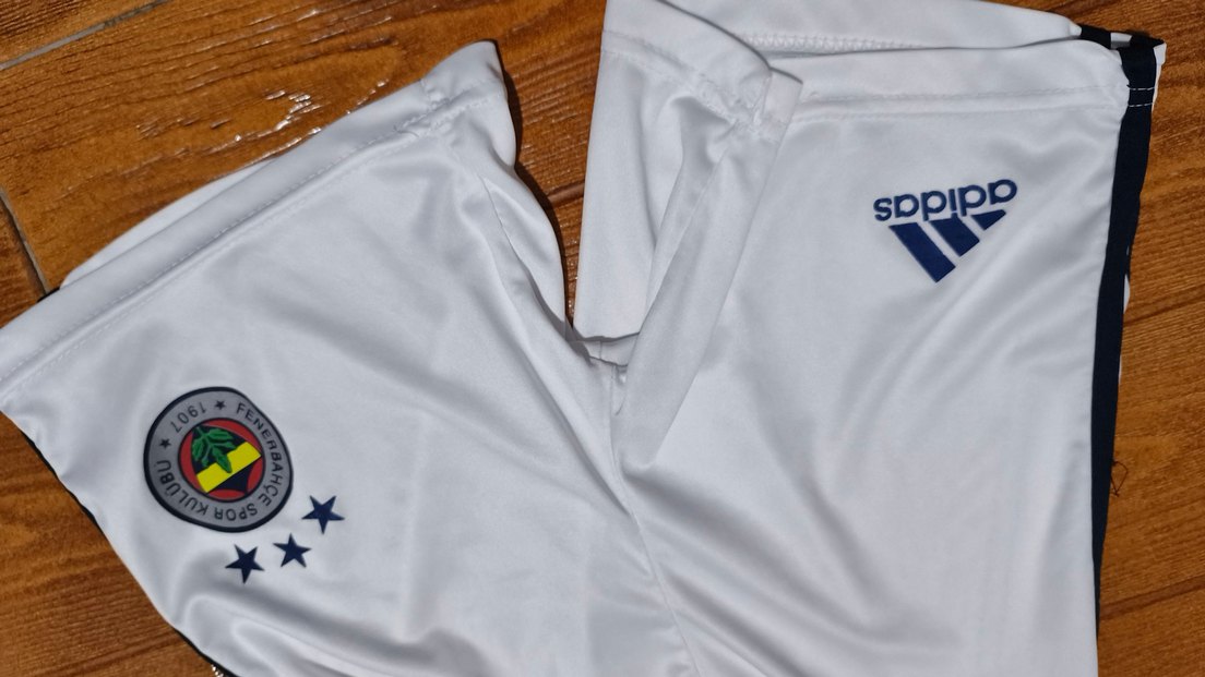 #Adidas Fenerbahçe çocuk şort..Beşiktaşlısı ve . - Görsel 5