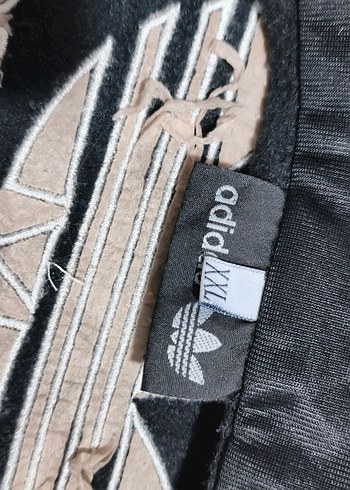 #Adidas mont Kol ucu ufak özür ve yan cep fermuarın biri bozuk.. - Görsel 6