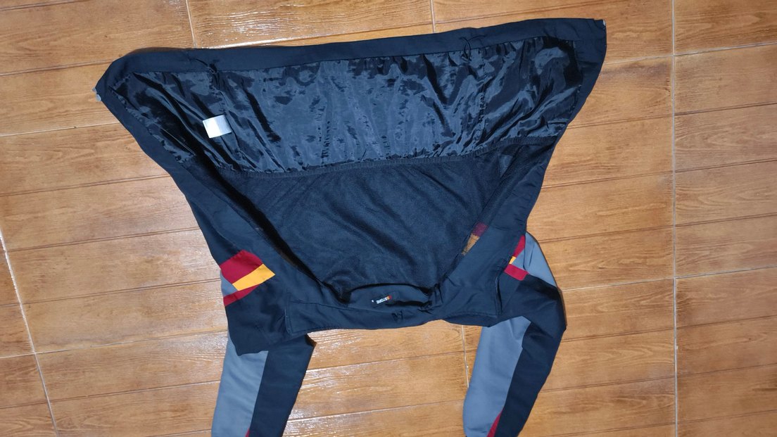 #Galatasaray mevsimlik mont..GS store ürünü - Görsel 3