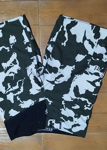 #Şık şort..Ön yapışkan arkası az sökük, dikilir..Eni çekilince - Görsel 4