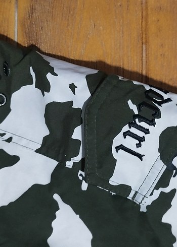 #Şık şort..Ön yapışkan arkası az sökük, dikilir..Eni çekilince - Görsel 5