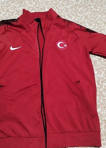 ?BÜYÜK KIŞ İNDİRİMİ.. #Nike likralı spor mont.Kolunda